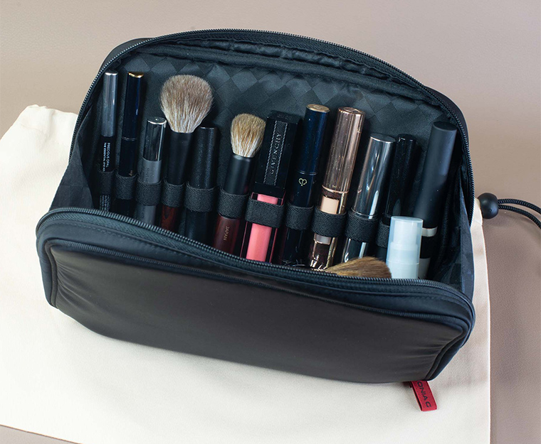 Sonia G The Essentials Vertical Pouch