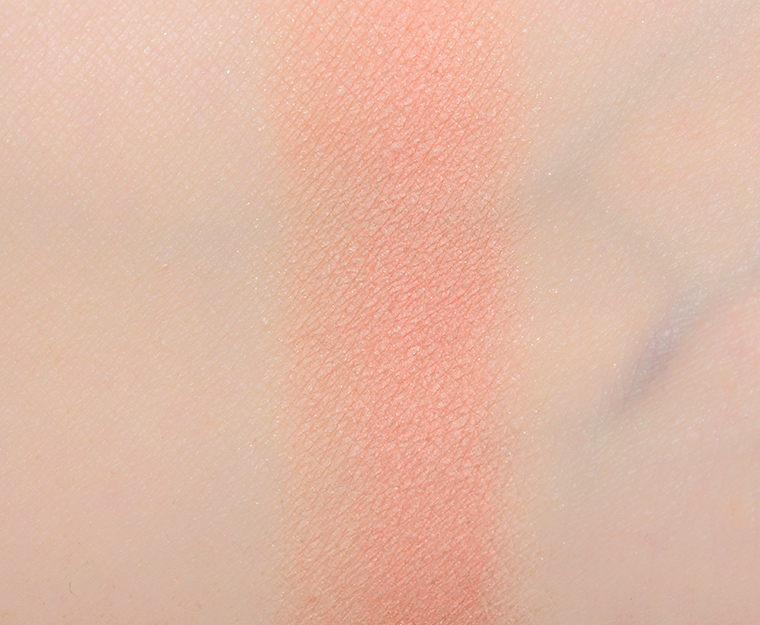 <p class="text-center">Natasha Denona Calm (386CP) Cream-Powder Eye Shadow</p>