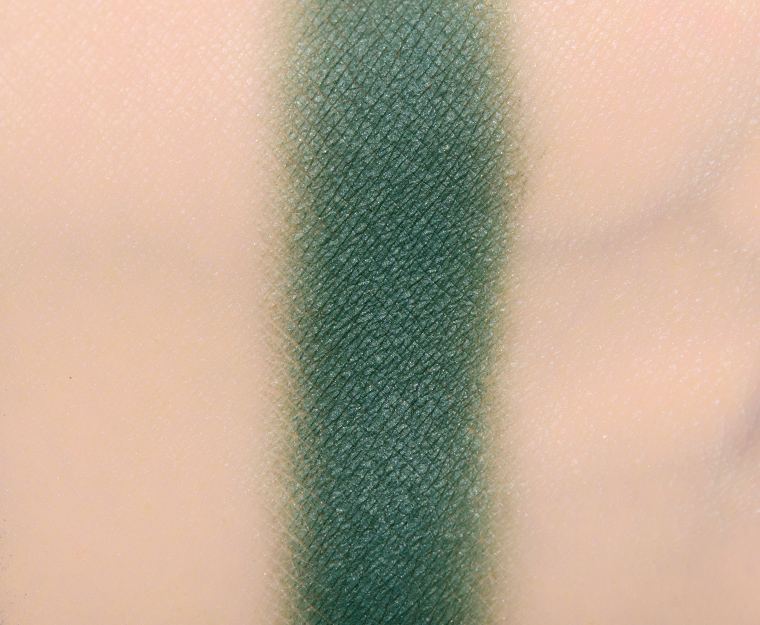 <p class="text-center">Natasha Denona Mantra (378CP) Cream-Powder Eye Shadow</p>