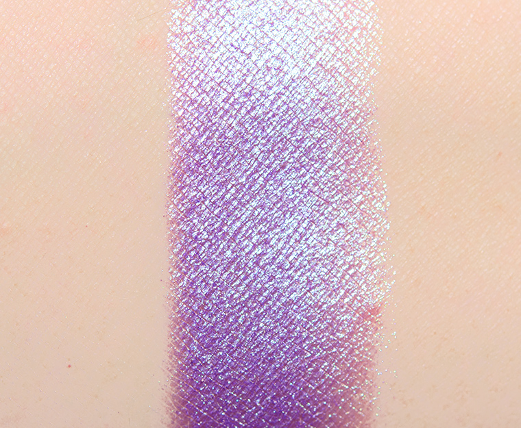 <p class="text-center">Terra Moons Purple Clouds Duochrome Eyeshadow</p>