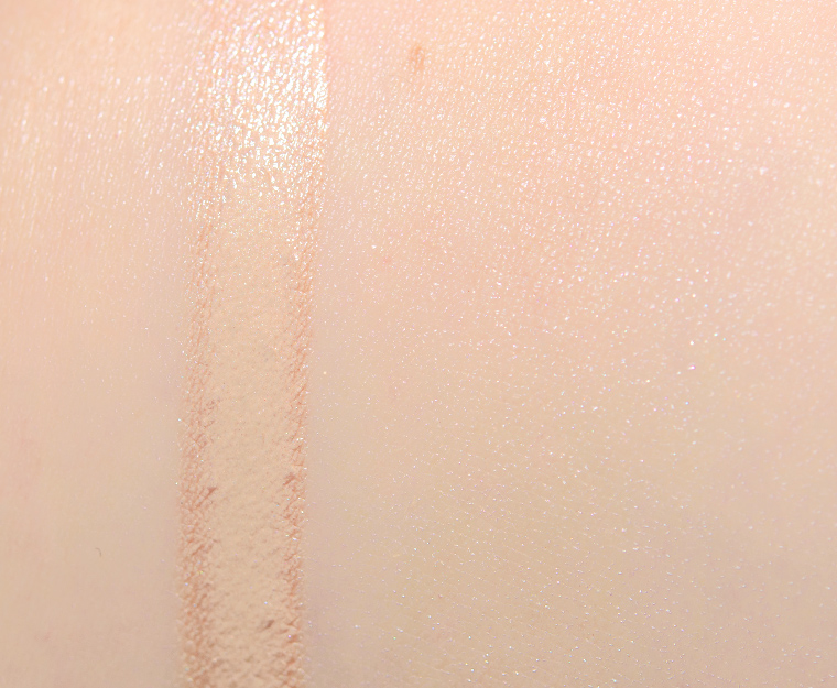 <p class="text-center">Urban Decay Universal Liquid Highlighter</p>