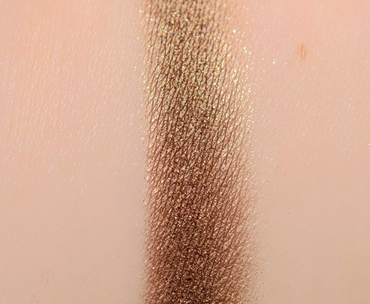 Chanel Intense #4 Les Beiges Healthy Glow Eyeshadow