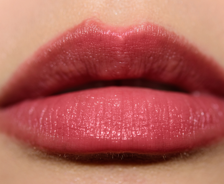 <p class="text-center">Lisa Eldridge Painterly Luxuriously Lucent Lip Colour</p>