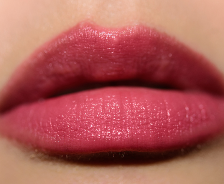 <p class="text-center">Lisa Eldridge Rose Official Luxuriously Lucent Lip Colour</p>