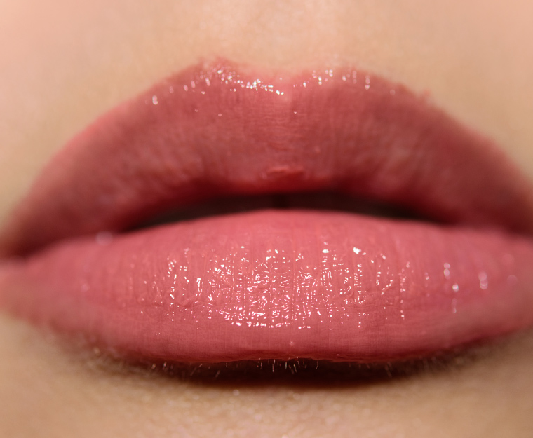 <p class="text-center">Lisa Eldridge Songbird Gloss Embrace Lip Gloss</p>