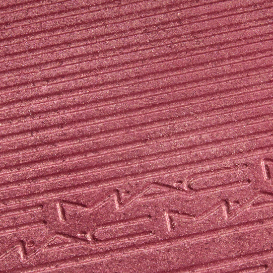 MAC Royal Flush Extra Dimension Skinfinish