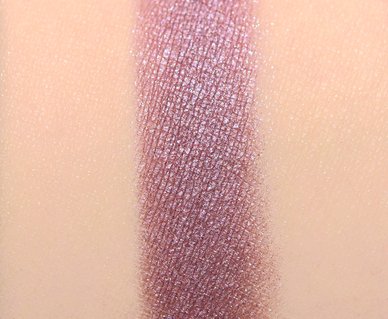 <p class="text-center">Chanel Douceur et Serenite #3 Multi-Effect Eyeshadow</p>