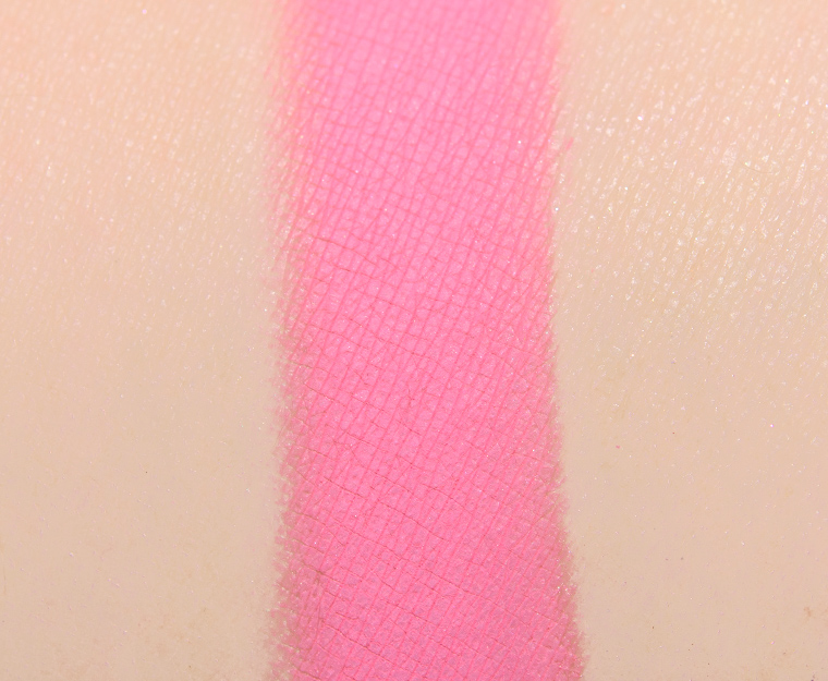 <p class="text-center">ColourPop Strawberry Sorbet Pressed Powder Pigment</p>
