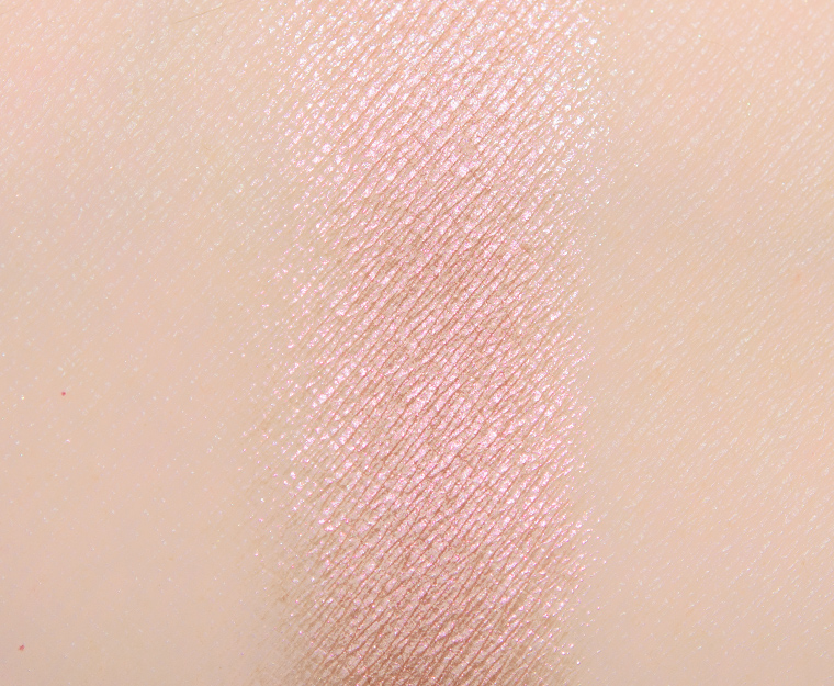 <p class="text-center">Dior Golden Day #3 High Colour Eyeshadow</p>