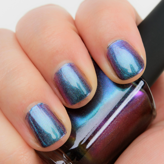 ILNP Hush (H) Holographic Ultra Chrome Nail Polish