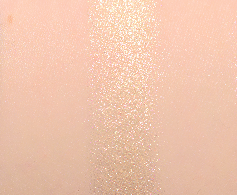 <p class="text-center">Dior Pink Glow #1 High Colour Eyeshadow</p>