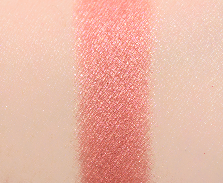 <p class="text-center">Dior Toile de Jouy #4 High Colour Eyeshadow</p>