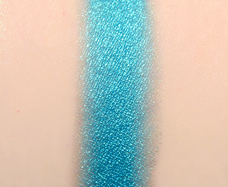 <p class="text-center">Glaminatrix High Seas Foiled Eyeshadow</p>