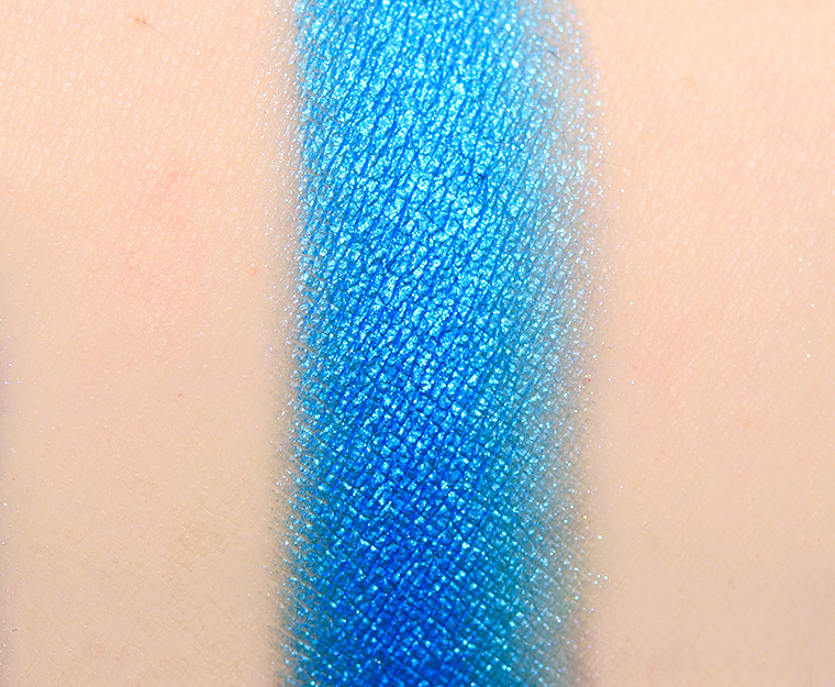 <p class="text-center">Glaminatrix Ice Cold Foiled Eyeshadow</p>