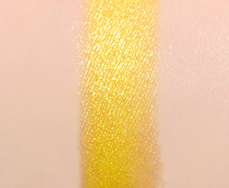 <p class="text-center">Glaminatrix Lemonade Foiled Eyeshadow</p>