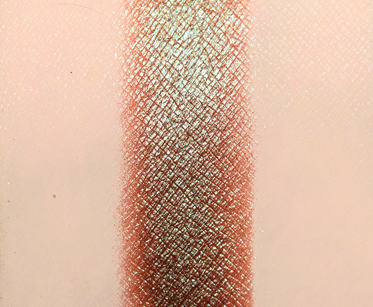 <p class="text-center">Glaminatrix Peacock Duochrome Eyeshadow</p>