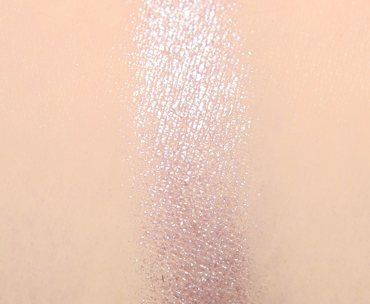 <p class="text-center">Glaminatrix Peri-twinkle Foiled Eyeshadow</p>