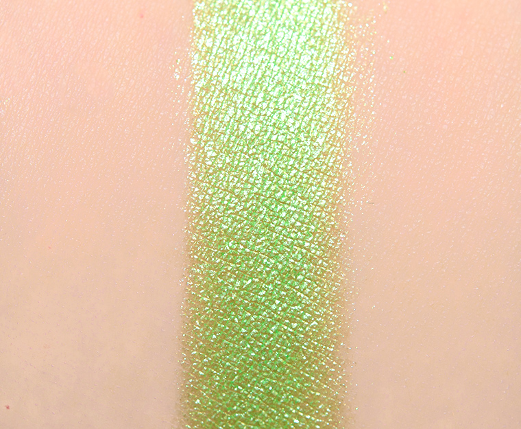 <p class="text-center">Glaminatrix Picnic Foiled Eyeshadow</p>