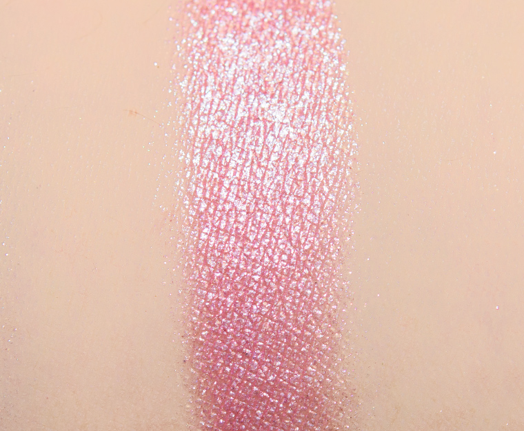 <p class="text-center">Glaminatrix Rose Foiled Eyeshadow</p>