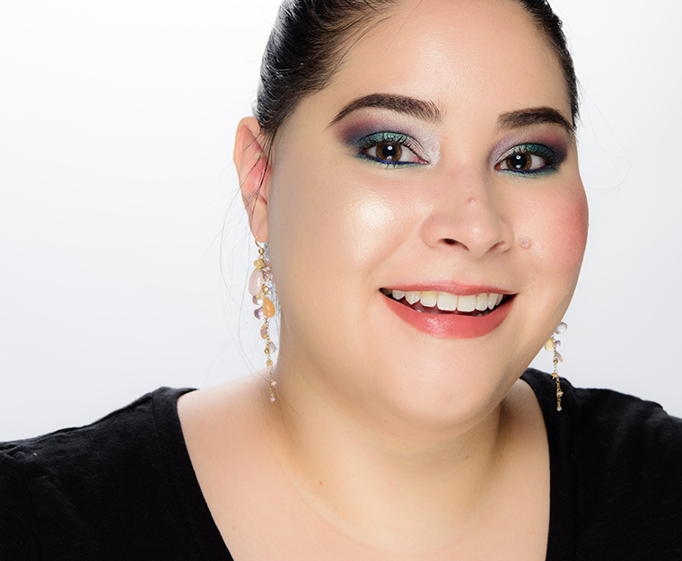 Huda Beauty Light #3 Glow Obsessions Highlighter