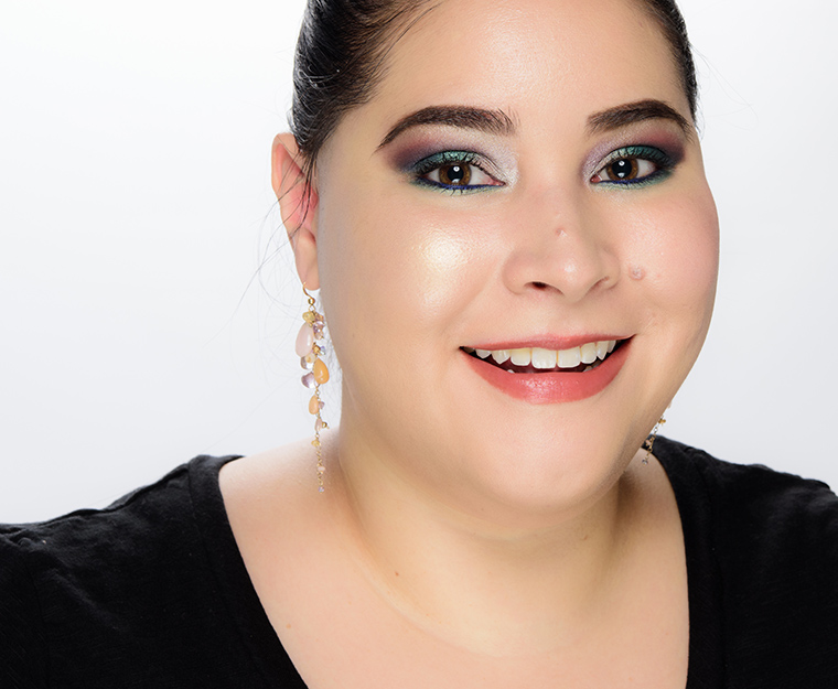 Huda Beauty Medium #1 Glow Obsessions Highlighter