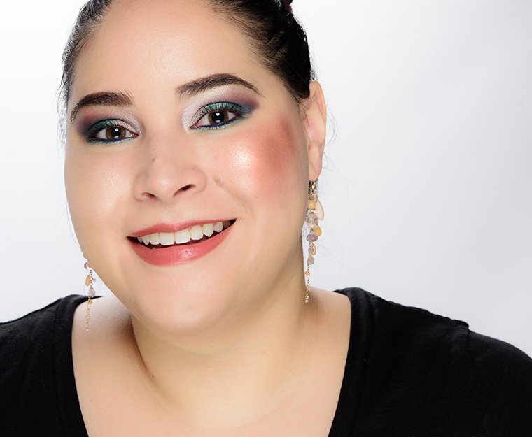 Huda Beauty Rich #2 Glow Obsessions Blush