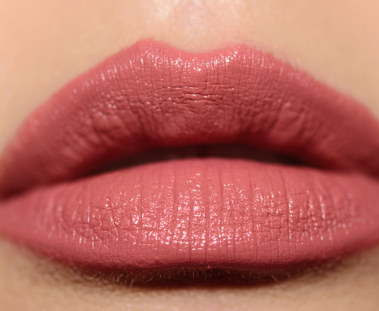 <p class="text-center">Smashbox Level Up Be Legendary Prime and Plush Lipstick</p>