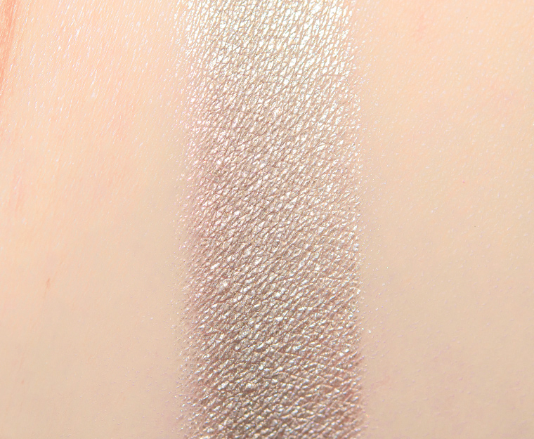 <p class="text-center">Sydney Grace Biscotti Pressed Pigment Shadow</p>