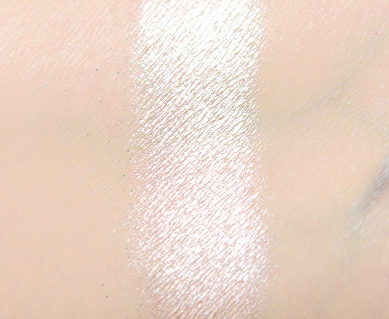 <p class="text-center">Sydney Grace Crema (Light) Pressed Pigment Shadow</p>