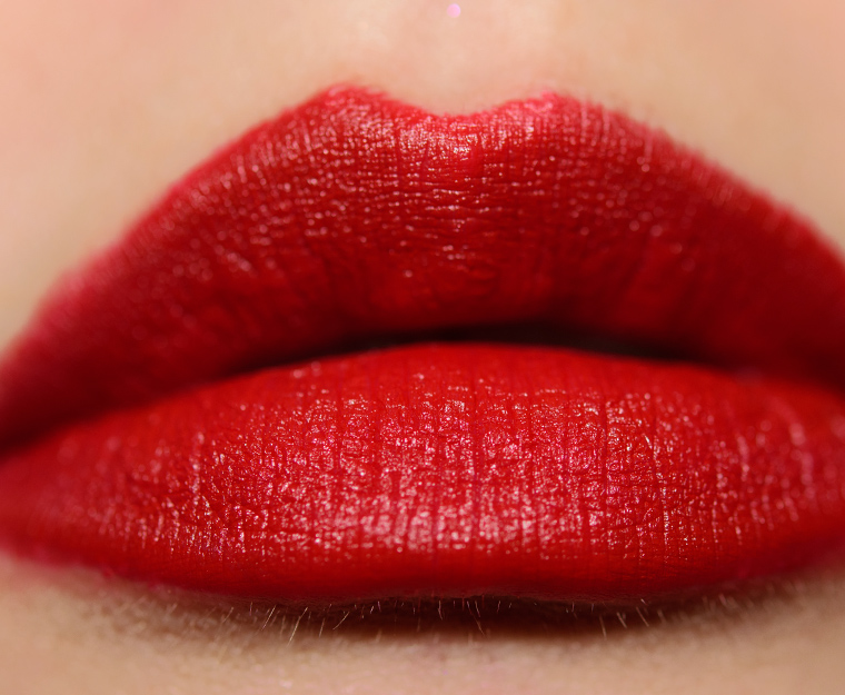 <p class="text-center">Urban Decay Bad Blood Vice Hydrating Lipstick</p>