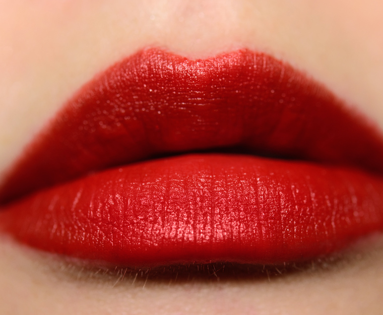 <p class="text-center">YSL True Chili (28) The Slim Velvet Radical Matte Lipstick</p>