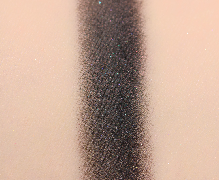 Charlotte Tilbury Smokey Eyes are Forever Confident Eyes Smoke Eyeshadow