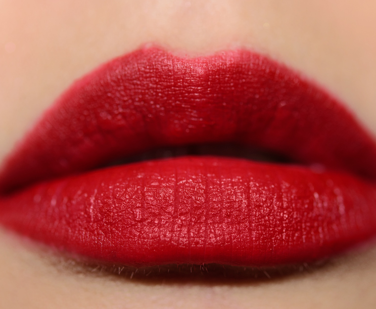 <p class="text-center">Guerlain Wine Red (775) Rouge G Luxurious Velvet Lipstick</p>