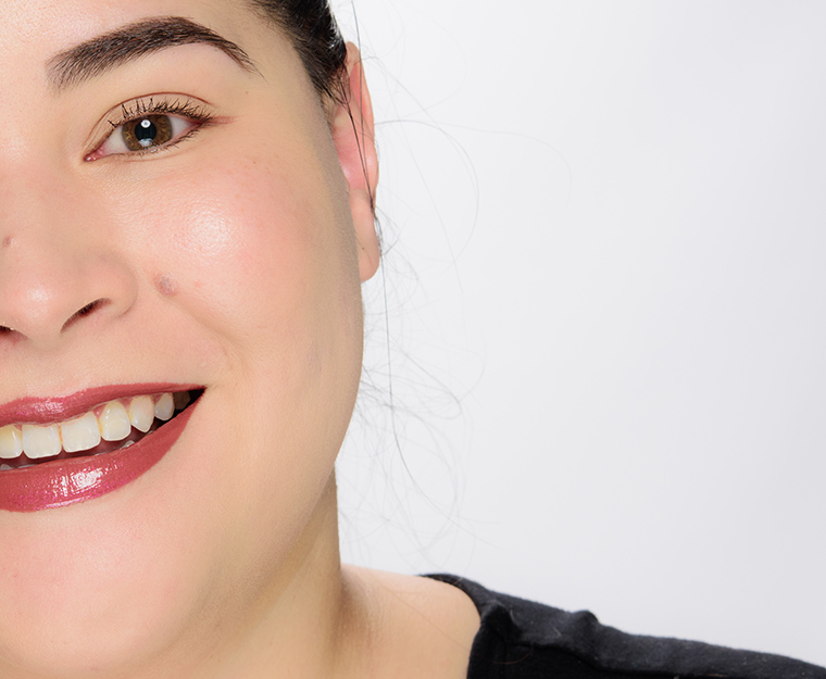 Huda Beauty Luna N.Y.M.P.H. Glaze Skin Glowing Perfector