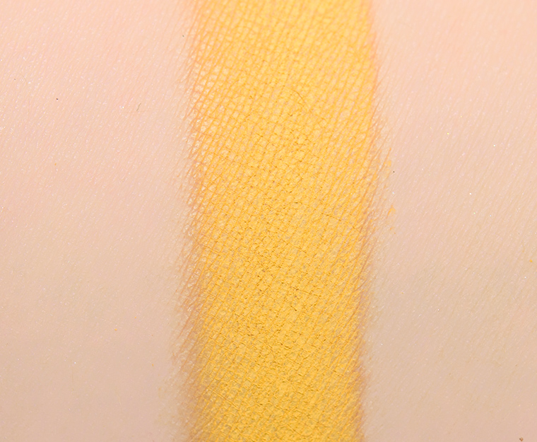 <p class="text-center">Huda Beauty Tiger #1 Eyeshadow</p>