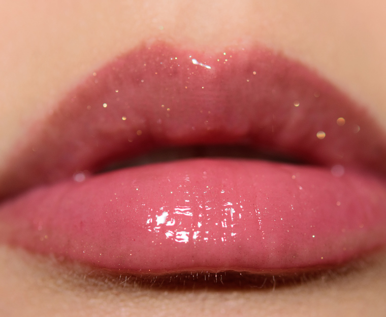 <p class="text-center">Tom Ford Beauty Bare Assed Gloss Luxe</p>