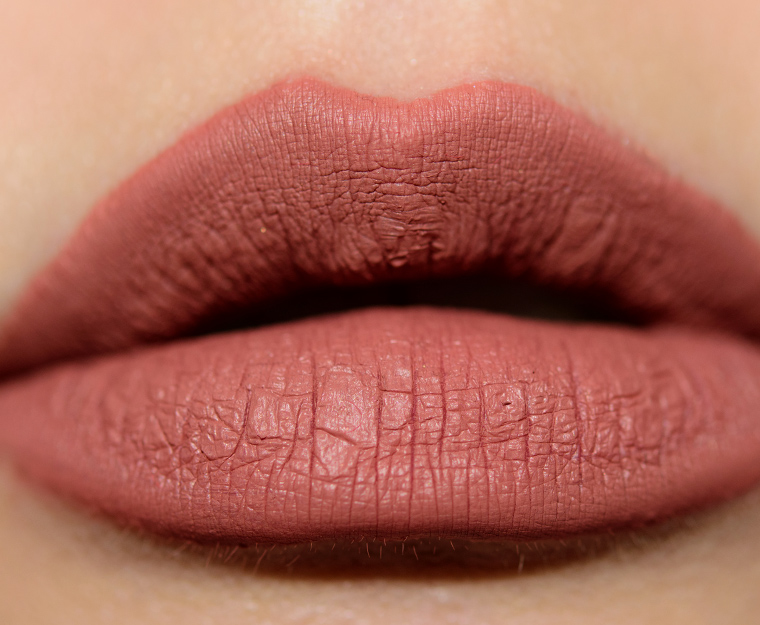 <p class="text-center">Too Faced Cinnamon Bun Melted Matte Liquified Long Wear Matte Lipstick</p>