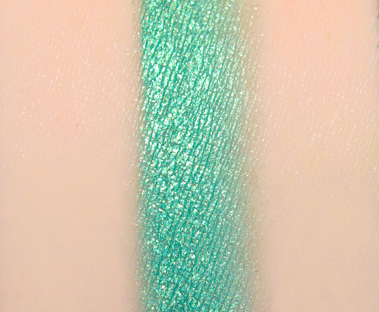 <p class="text-center">By Beauty Bay Breeze Eyeshadow</p>