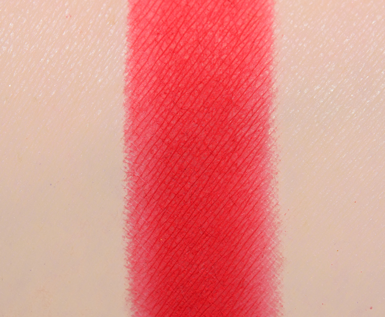 <p class="text-center">By Beauty Bay Poppy Pressed Pigment</p>