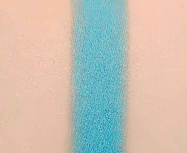 <p class="text-center">By Beauty Bay Sky Eyeshadow</p>