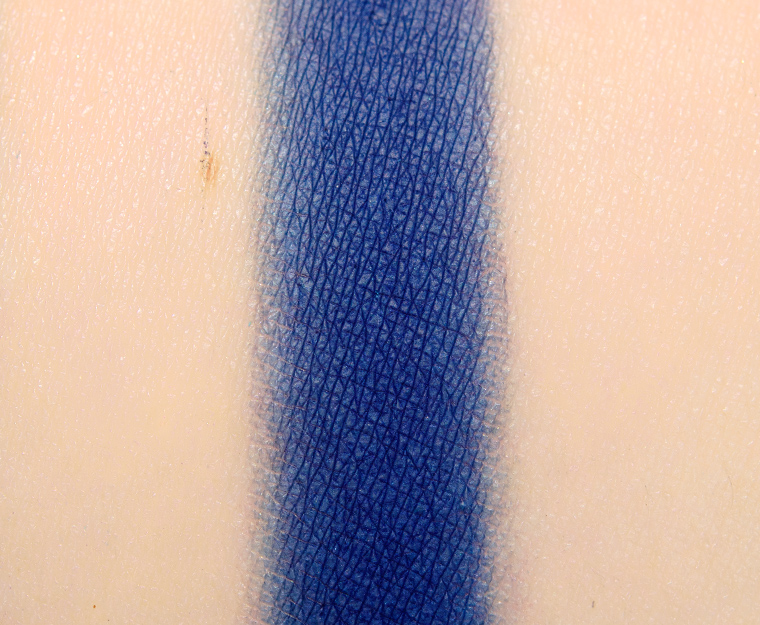 <p class="text-center">By Beauty Bay Twilight Pressed Pigment</p>