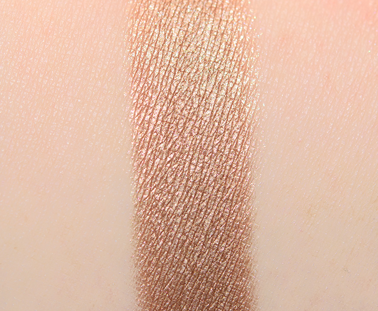<p class="text-center">Dior Atelier Dore #1 High Colour Eyeshadow</p>