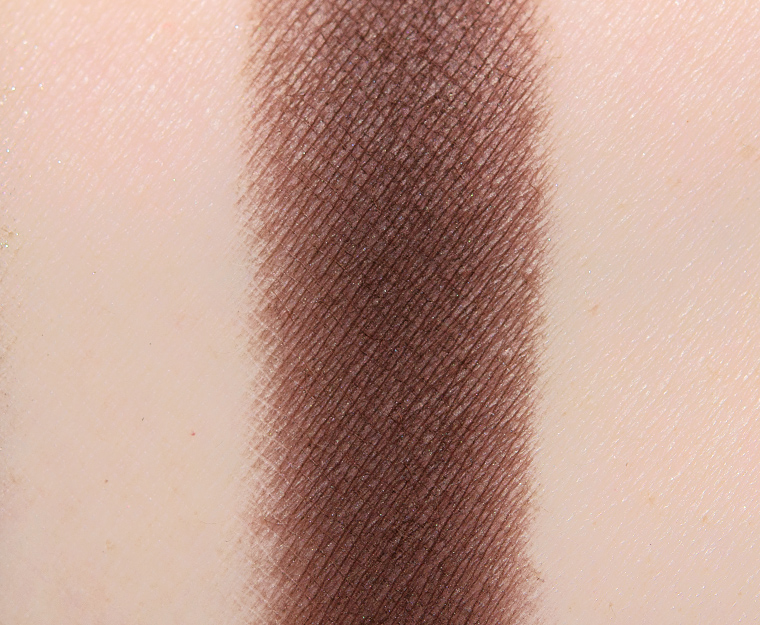 <p class="text-center">Dior Atelier Dore #5 High Colour Eyeshadow</p>