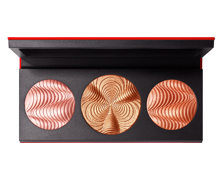 MAC Hypnotizing Holiday - Medium/Deep