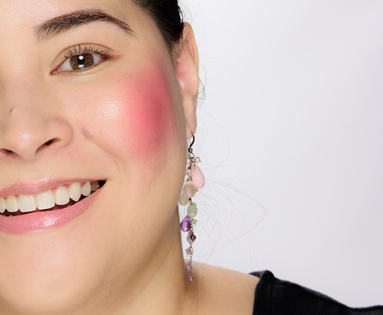 Huda Beauty Berry Juicy (03) GloWish Cheeky Vegan Blush Powder