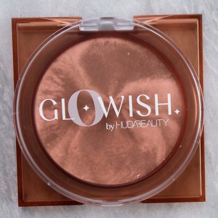 Huda Beauty Deep Tan GloWish Soft Radiance Bronzing Powder