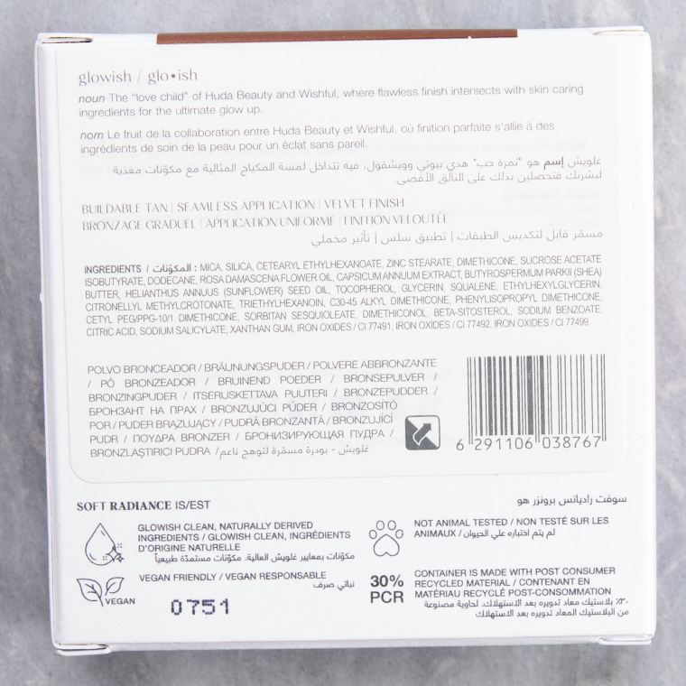 Huda Beauty Rich GloWish Soft Radiance Bronzing Powder