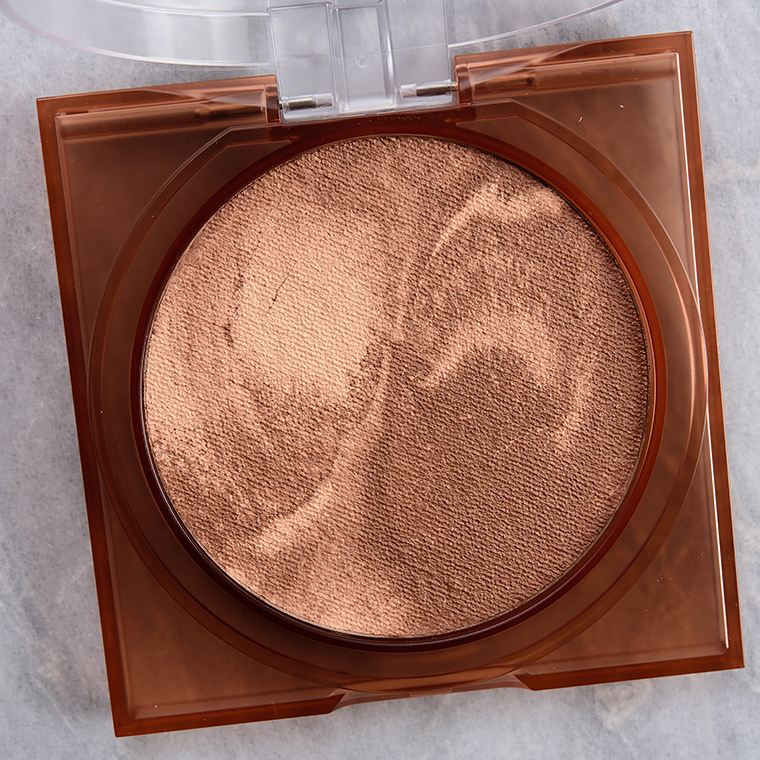 Huda Beauty Tan Light GloWish Soft Radiance Bronzing Powder