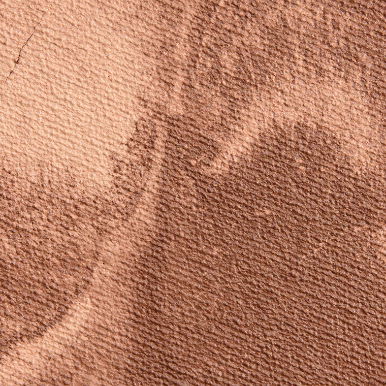 Huda Beauty Tan Light GloWish Soft Radiance Bronzing Powder