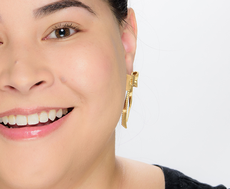 LYS Beauty Brave Aim High Multi-Use Liquid Highlighter